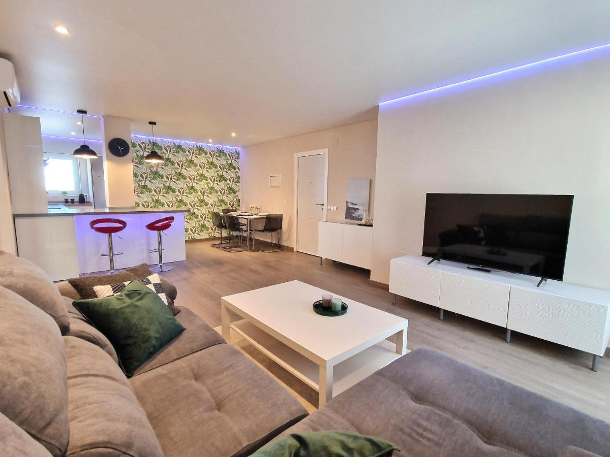 Emerald Apartment - Spacious Modern 2 Bedroom Benalmádena Exteriör bild