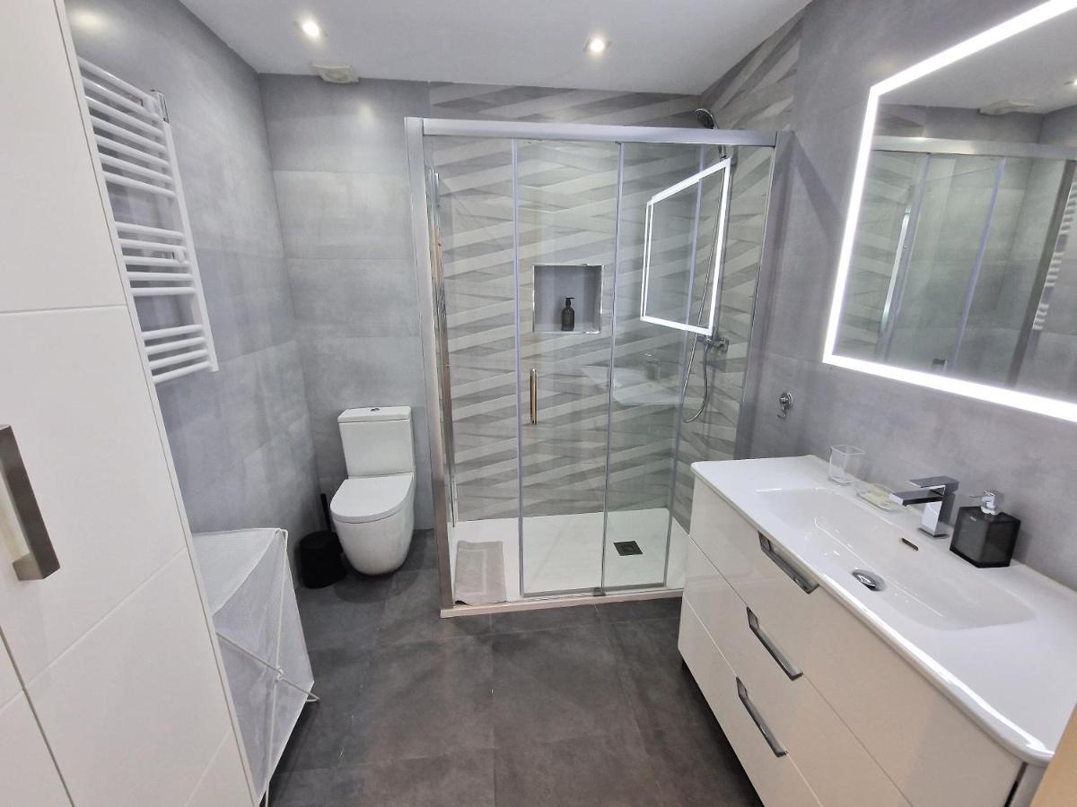 Emerald Apartment - Spacious Modern 2 Bedroom Benalmádena Exteriör bild