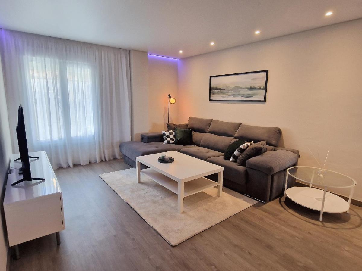Emerald Apartment - Spacious Modern 2 Bedroom Benalmádena Exteriör bild